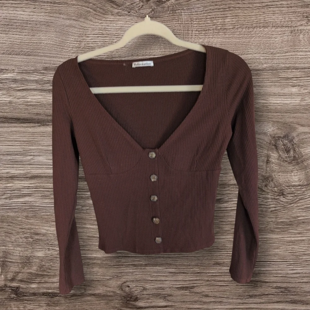 Reformation Virgil knit brown top. Size M. - Picture 3 of 6